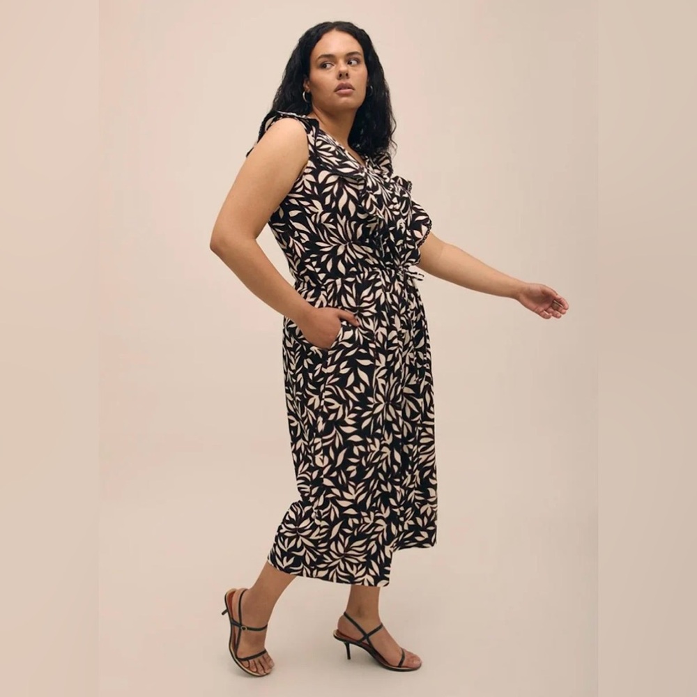 Penningtons Black Cream Leaf Print Cropped Jumpsuit Plus 2X Pockets